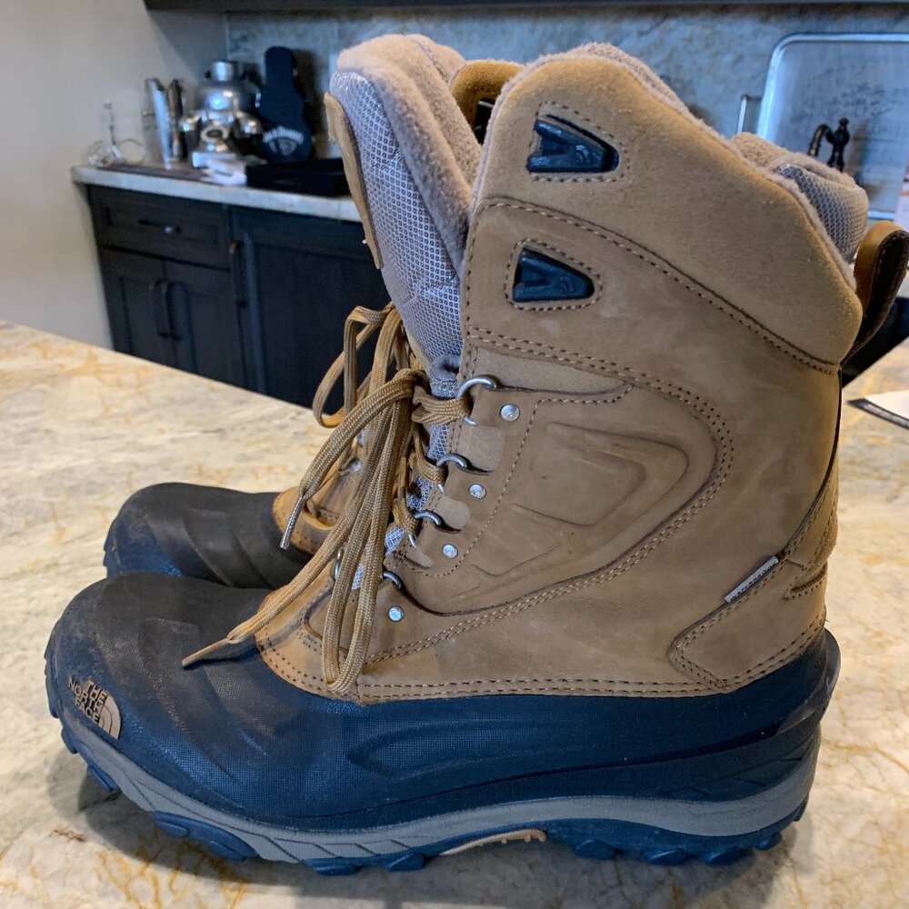 The North Face Chilkat Primaloft Waterproof Boots